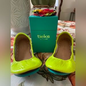 Unmellow Yellow Tieks.